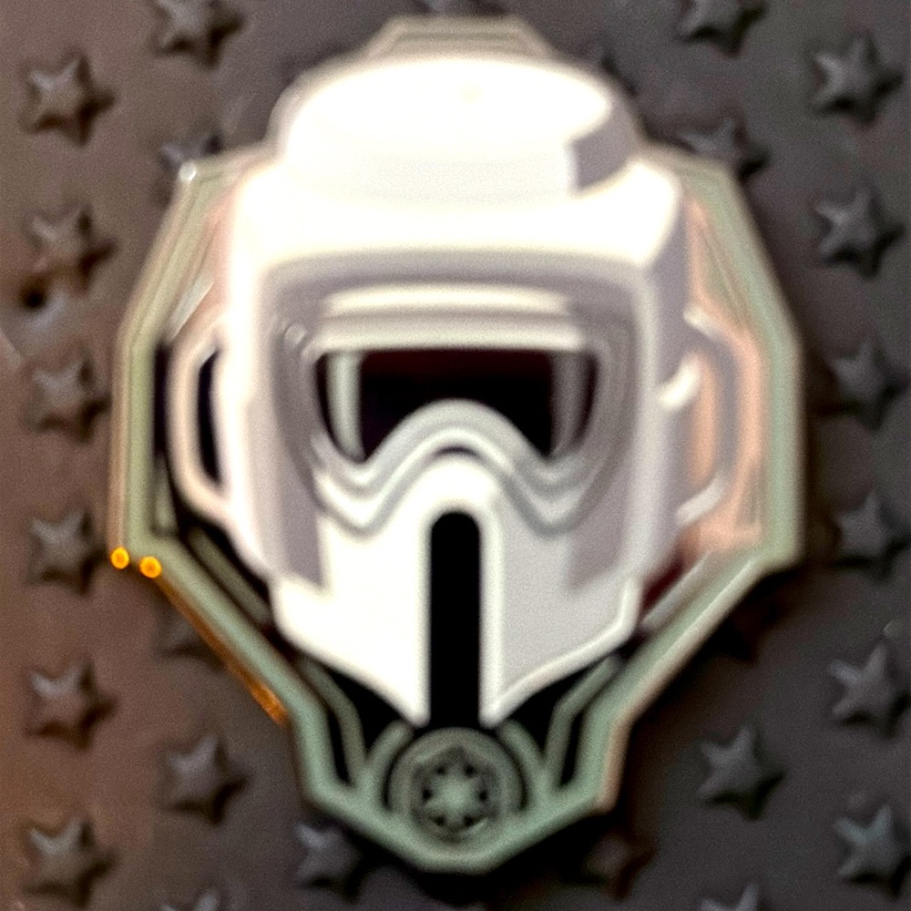 Star Wars pin on the white side